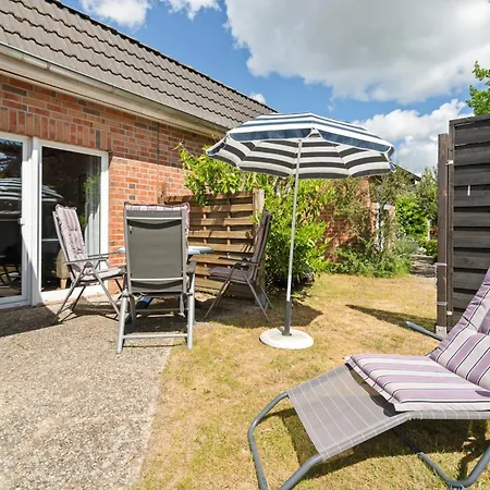 Σπίτι διακοπών Blumenhaus Mit Terrasse Βάρεν