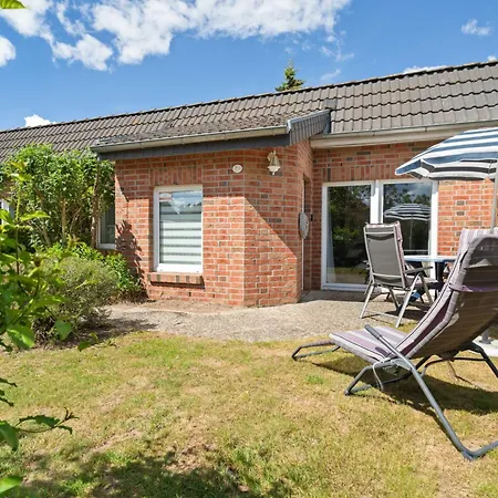 Blumenhaus Mit Terrasse * Βάρεν