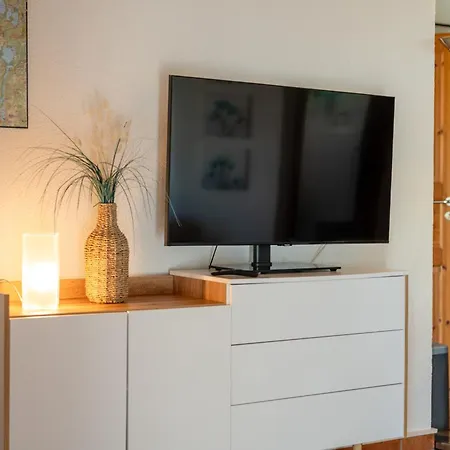 Blumenhaus Mit Terrasse Σπίτι διακοπών Βάρεν