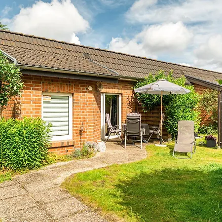 Blumenhaus Mit Terrasse * Waren (Müritz)